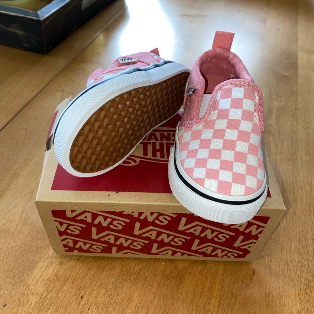 Toddler size 5 BRAND NEW pink Vans